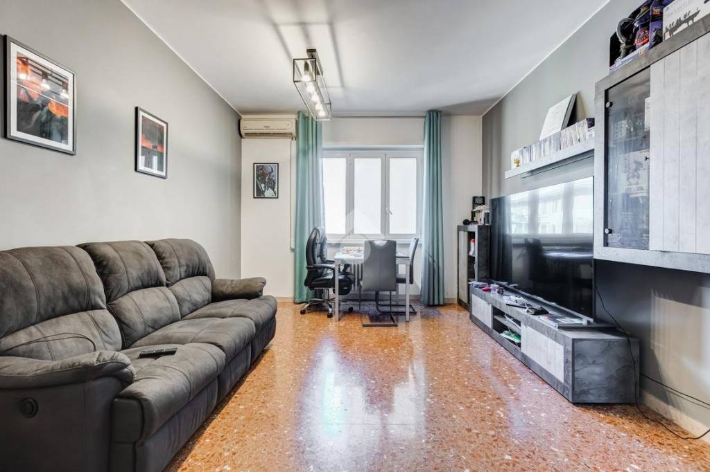 appartamento in vendita a Roma in zona Portuense