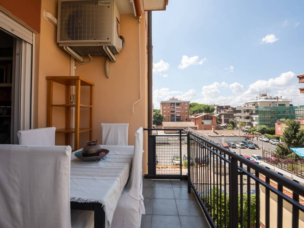 appartamento in vendita a Roma in zona Monte Sacro/Talenti