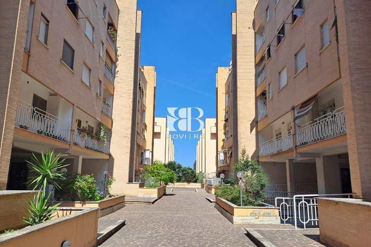 appartamento in vendita a Roma in zona Giuliano Dalmata