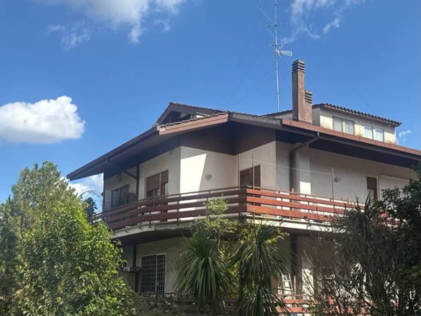 appartamento in vendita a Roma in zona Tor di Quinto