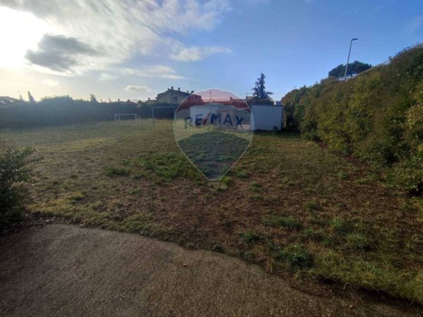 terreno edificabile in vendita a Roma in zona Finocchio