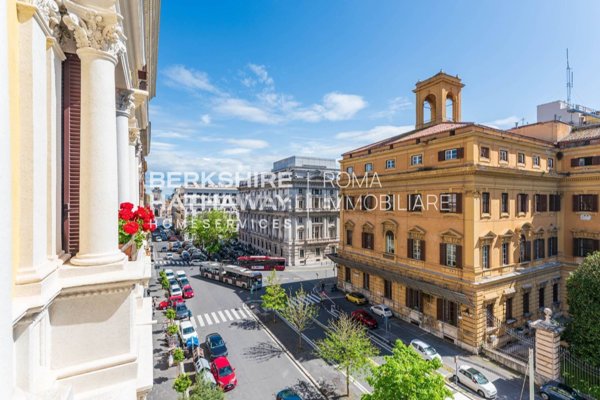 appartamento in vendita a Roma in zona Campo Marzio