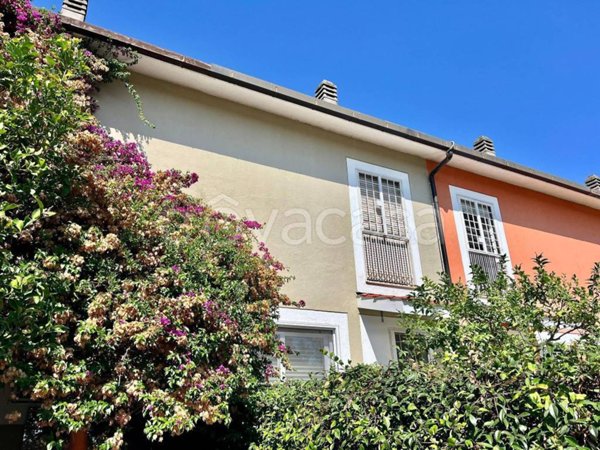 casa indipendente in vendita a Roma in zona Casal Palocco