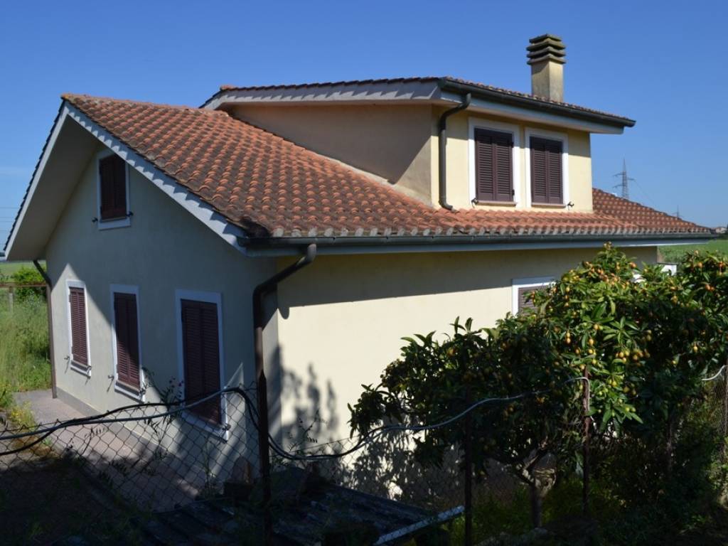 casa indipendente in vendita a Roma in zona Trigoria
