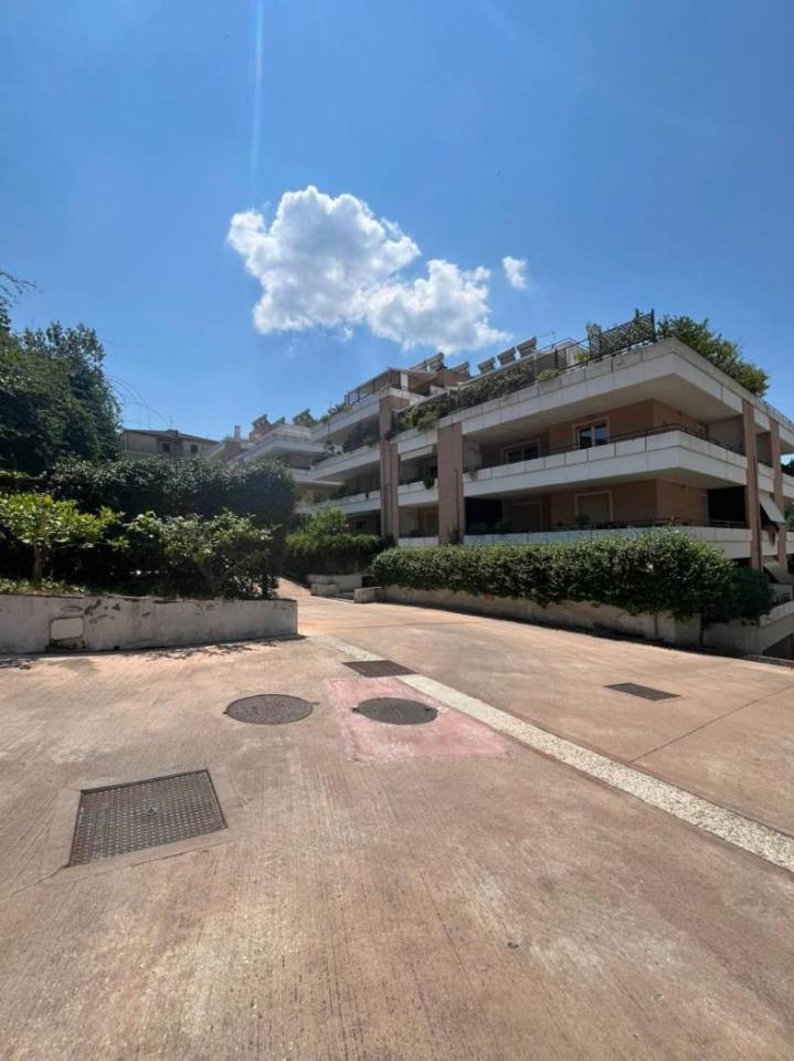 appartamento in vendita a Roma in zona Valle Muricana