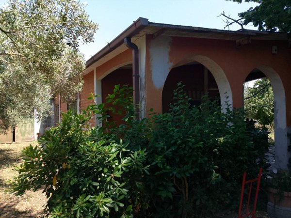 casa indipendente in vendita a Roma in zona Trigoria