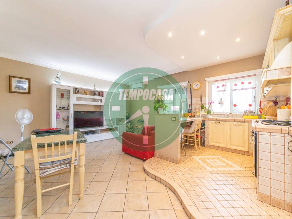 appartamento in vendita a Roma in zona Don Bosco