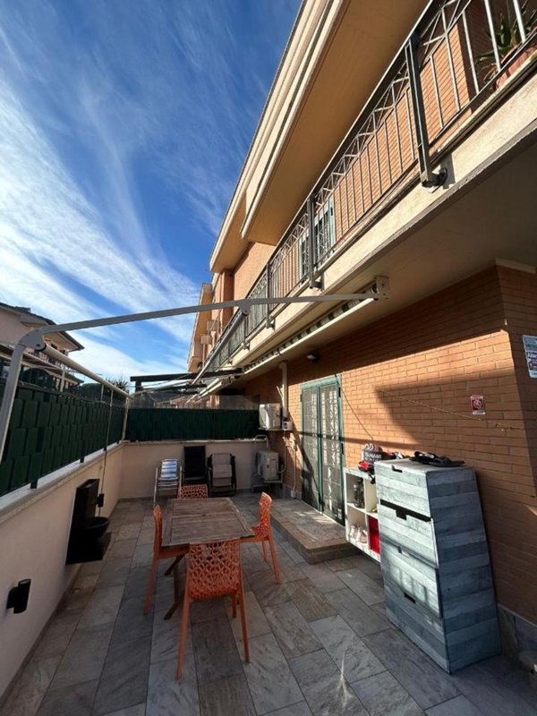 appartamento in vendita a Roma in zona Appio Claudio