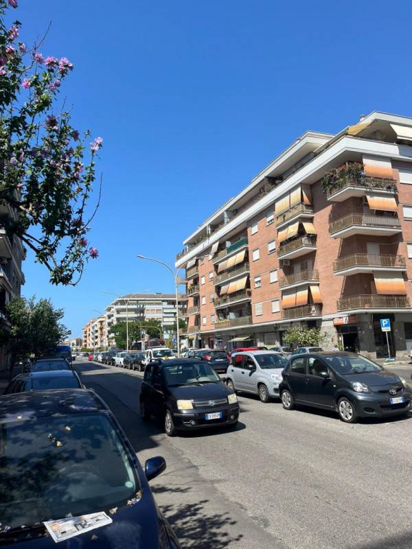 appartamento in vendita a Roma in zona Ostia