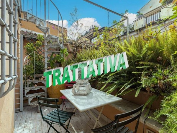 appartamento in vendita a Roma in zona Parione/Sant'Eustachio