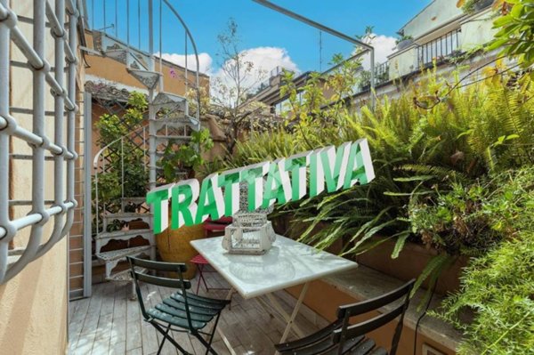 appartamento in vendita a Roma in zona Parione/Sant'Eustachio