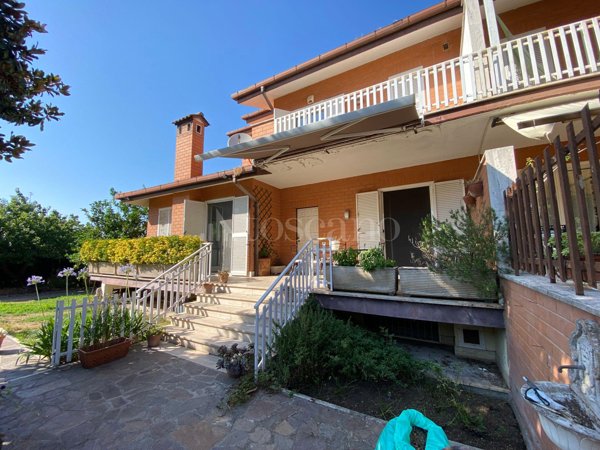 casa indipendente in vendita a Roma in zona Ottavia