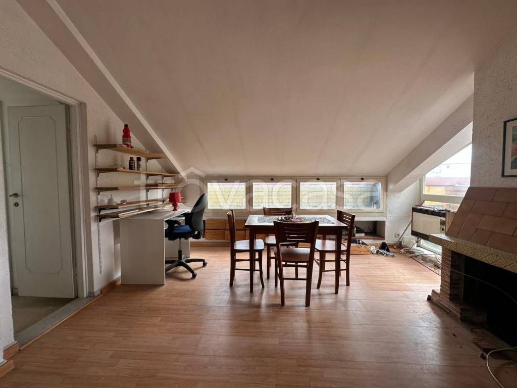 appartamento in vendita a Roma in zona Ostiense