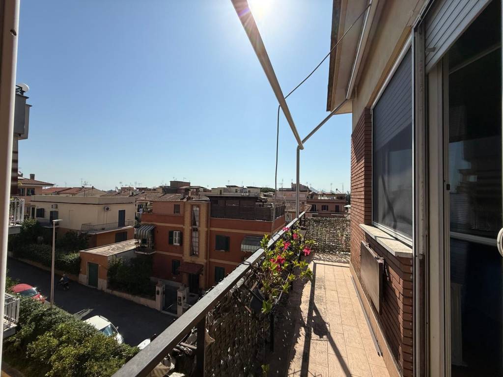 appartamento in vendita a Roma in zona Portuense