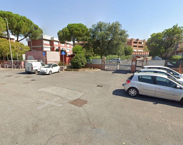 appartamento in vendita a Roma in zona Torre Angela