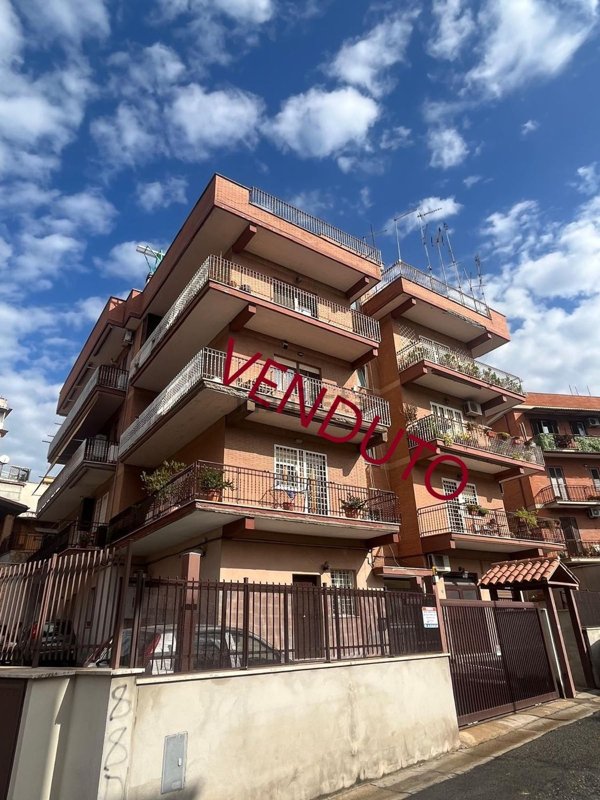 appartamento in vendita a Roma in zona Fidene