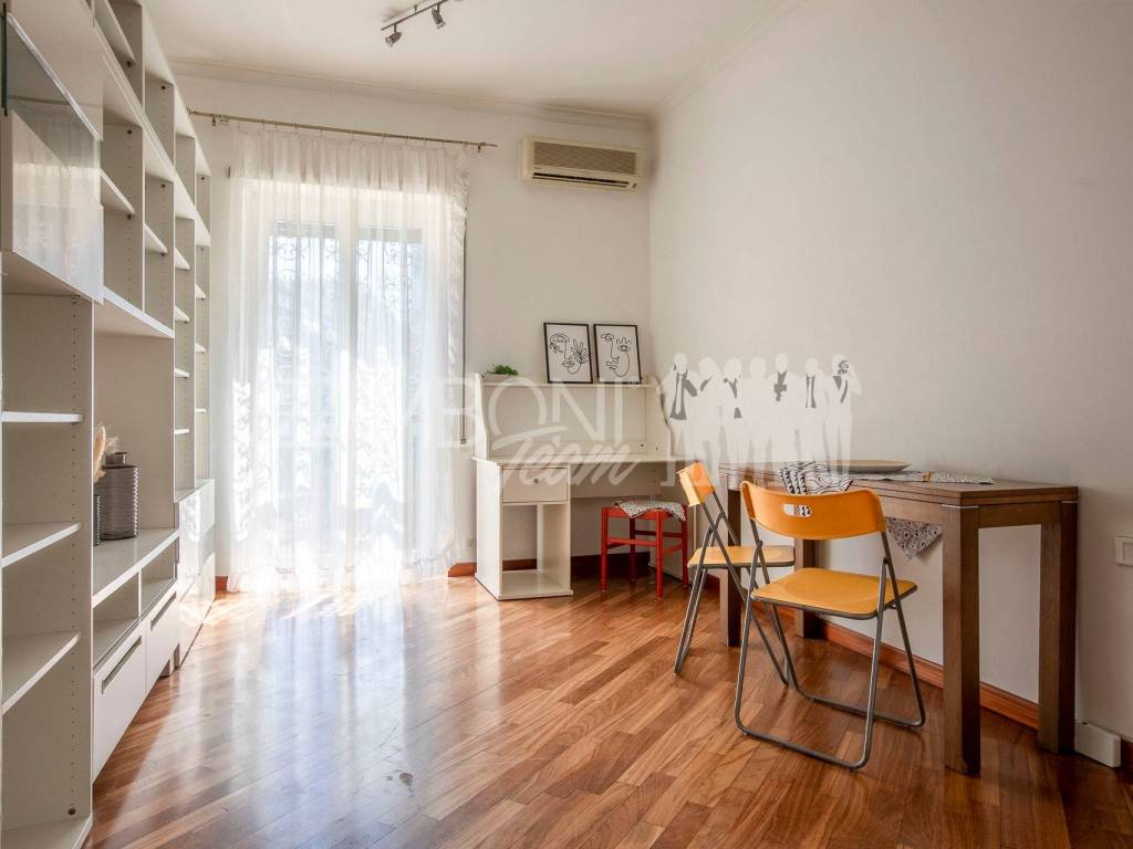 appartamento in vendita a Roma in zona Ardeatino