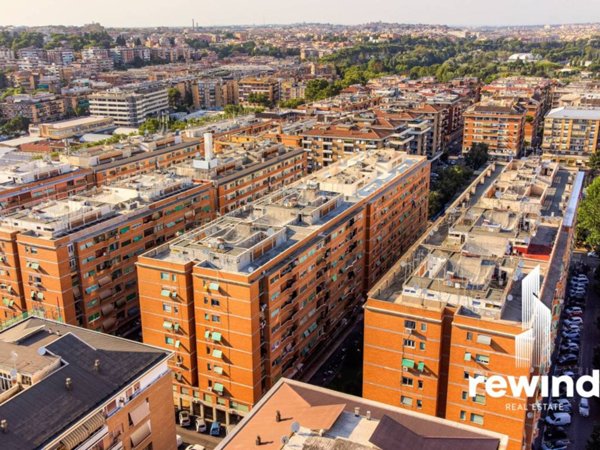 appartamento in vendita a Roma in zona Portuense