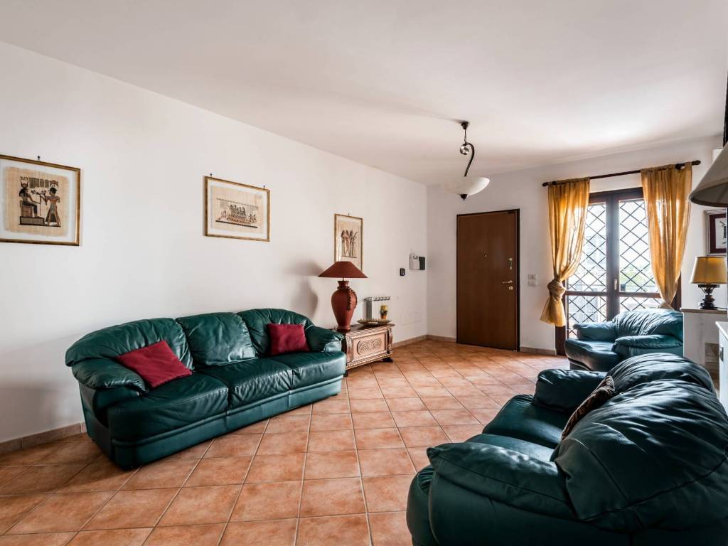 casa indipendente in vendita a Roma in zona Infernetto