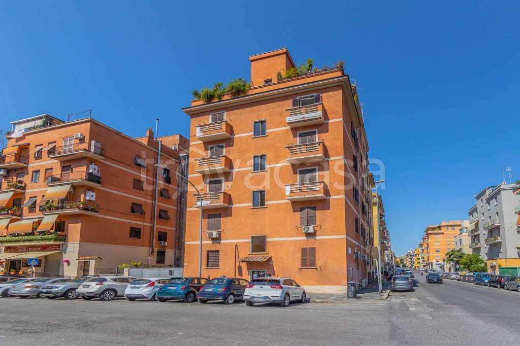 appartamento in vendita a Roma in zona Prenestino-Centocelle