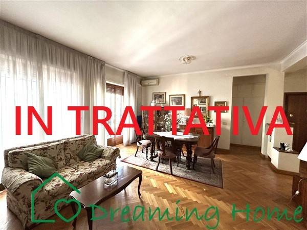 appartamento in vendita a Roma in zona Ardeatino