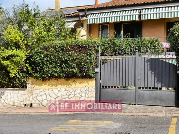 casa indipendente in vendita a Roma in zona Trigoria