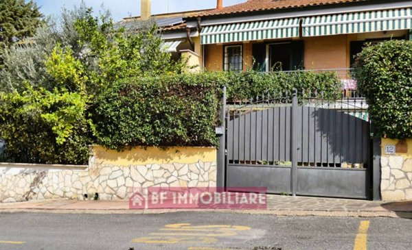 casa indipendente in vendita a Roma in zona Trigoria