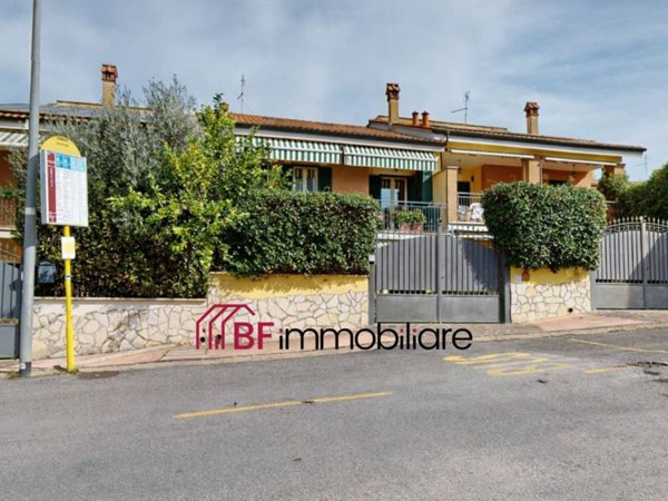 casa indipendente in vendita a Roma in zona Trigoria