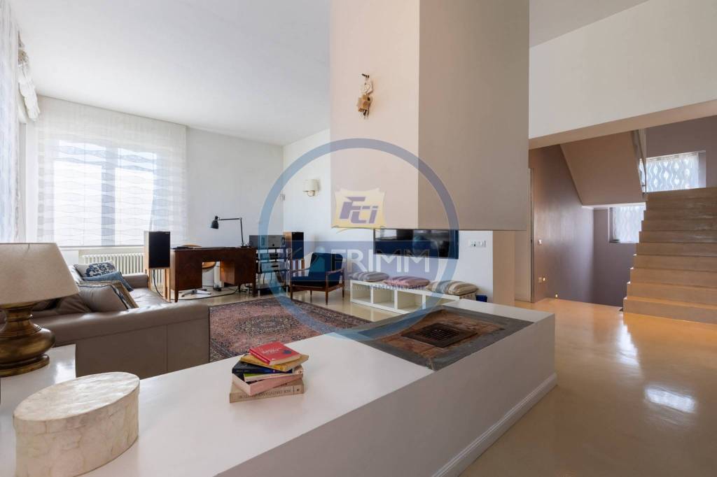 appartamento in vendita a Roma in zona Acilia