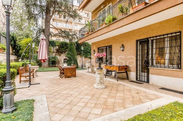 appartamento in vendita a Roma in zona EUR