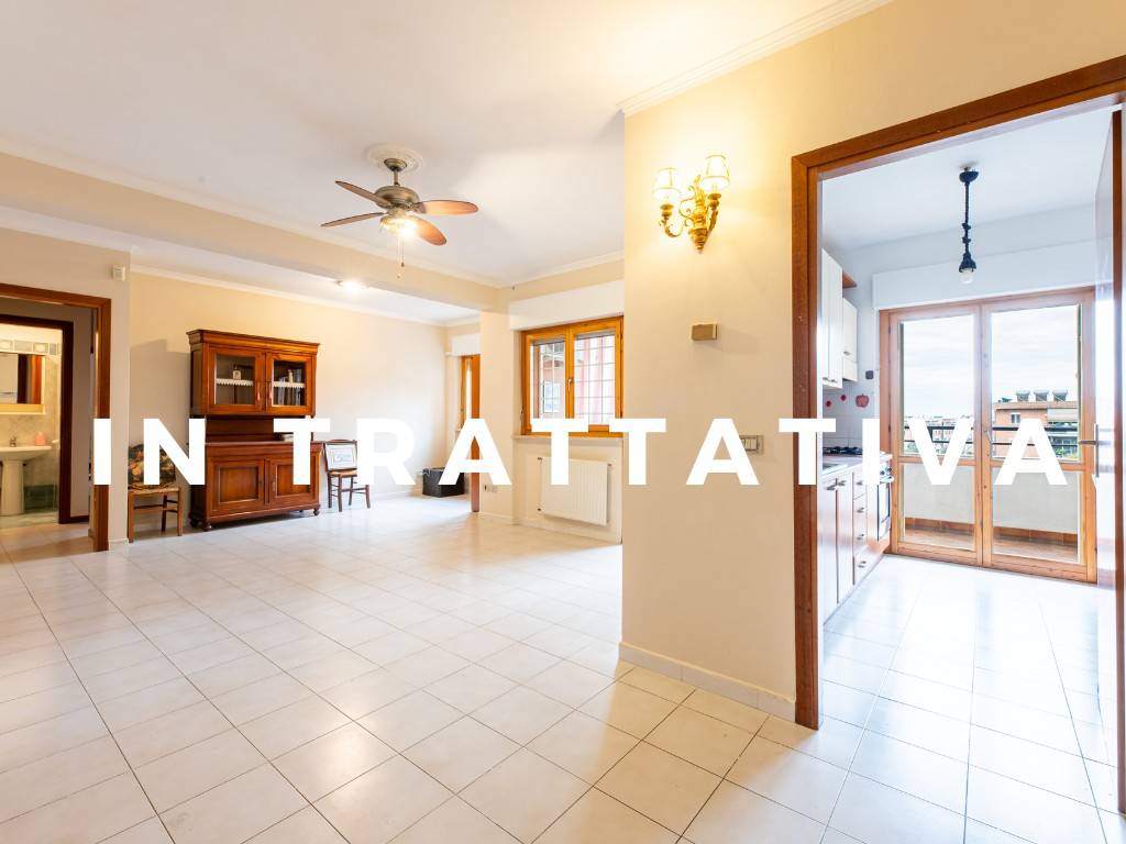 appartamento in vendita a Roma in zona Casal Monastero