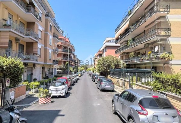 appartamento in vendita a Roma in zona Corviale
