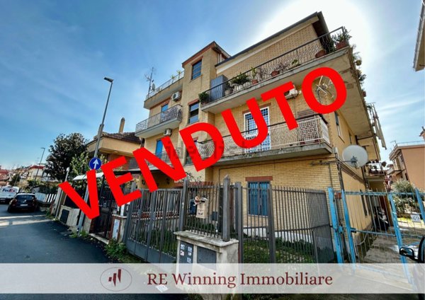 appartamento in vendita a Roma in zona Torre Angela