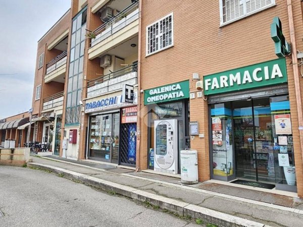 negozio in vendita a Roma in zona Tor Vergata/Torrenova