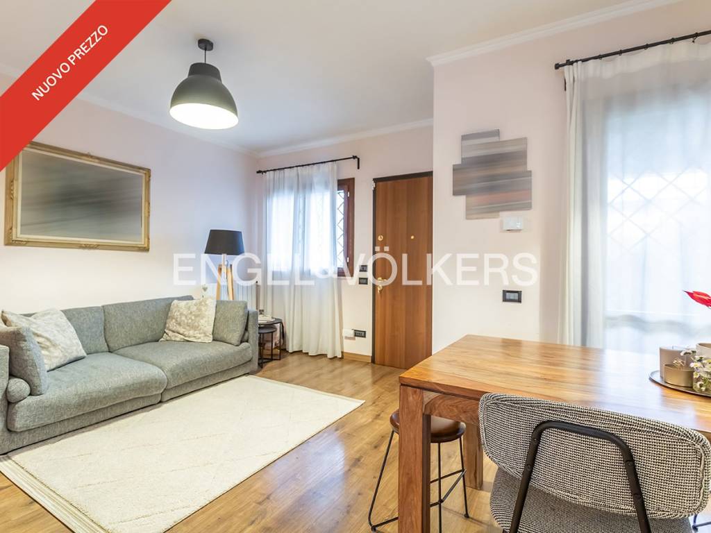 casa indipendente in vendita a Roma in zona Infernetto