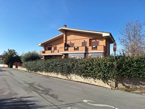 appartamento in vendita a Roma in zona Tor Vergata/Torrenova