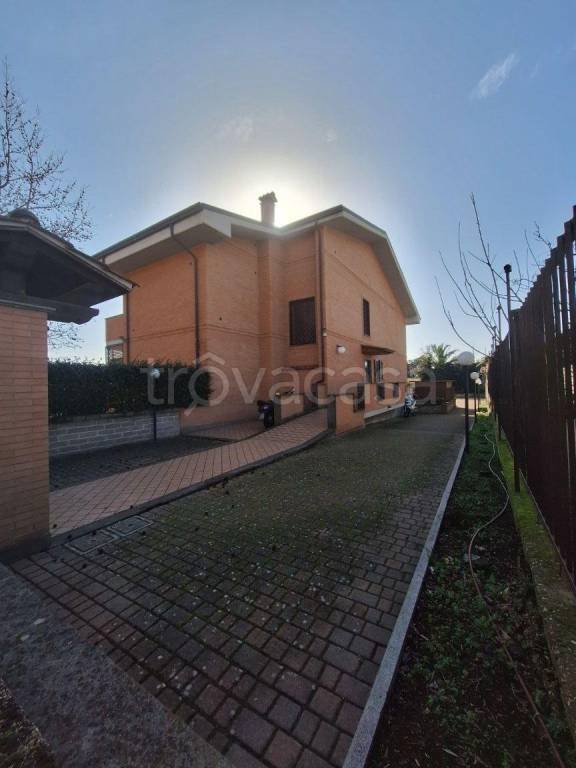 appartamento in vendita a Roma in zona Casal Morena