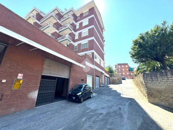ufficio in vendita a Roma in zona La Pisana