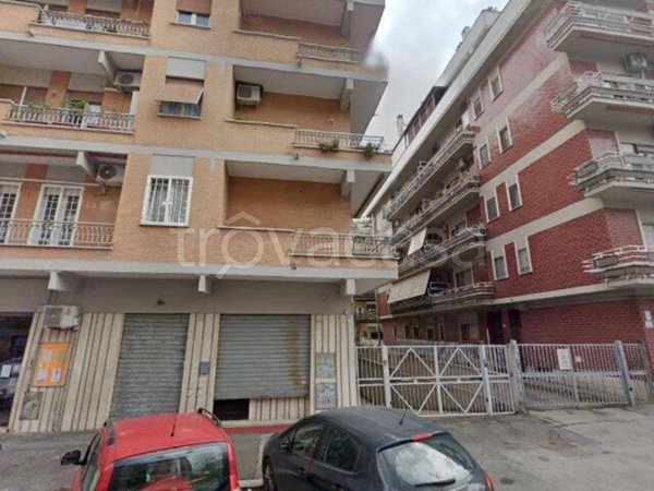 negozio in vendita a Roma in zona Ostia