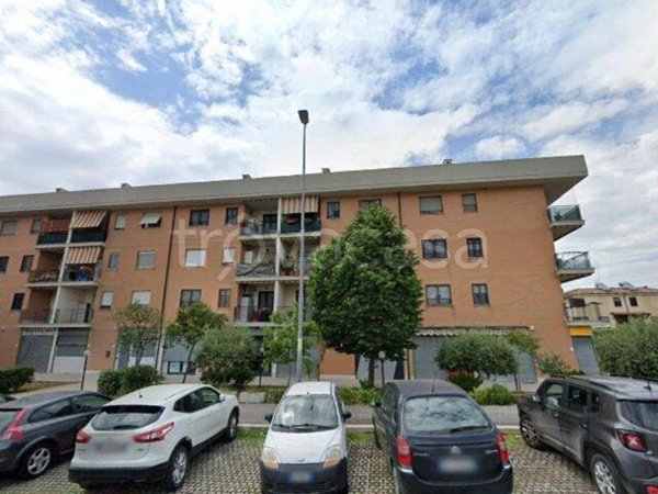 negozio in vendita a Roma in zona Settecamini