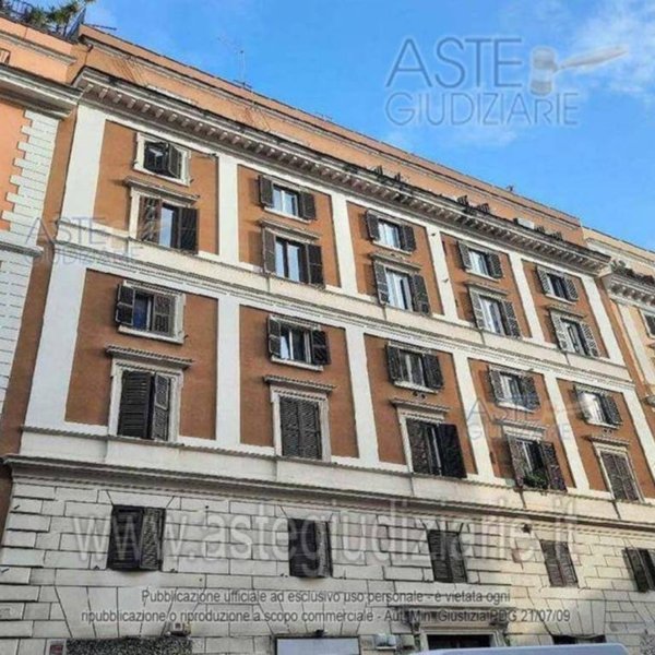 appartamento in vendita a Roma in zona Esquilino