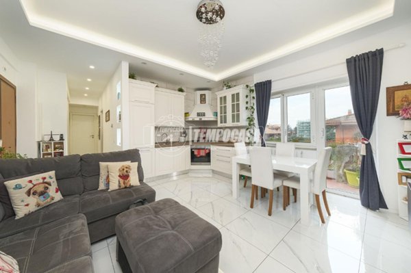 appartamento in vendita a Roma in zona Tomba di Nerone