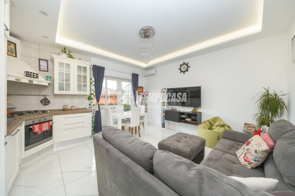 appartamento in vendita a Roma in zona Tomba di Nerone