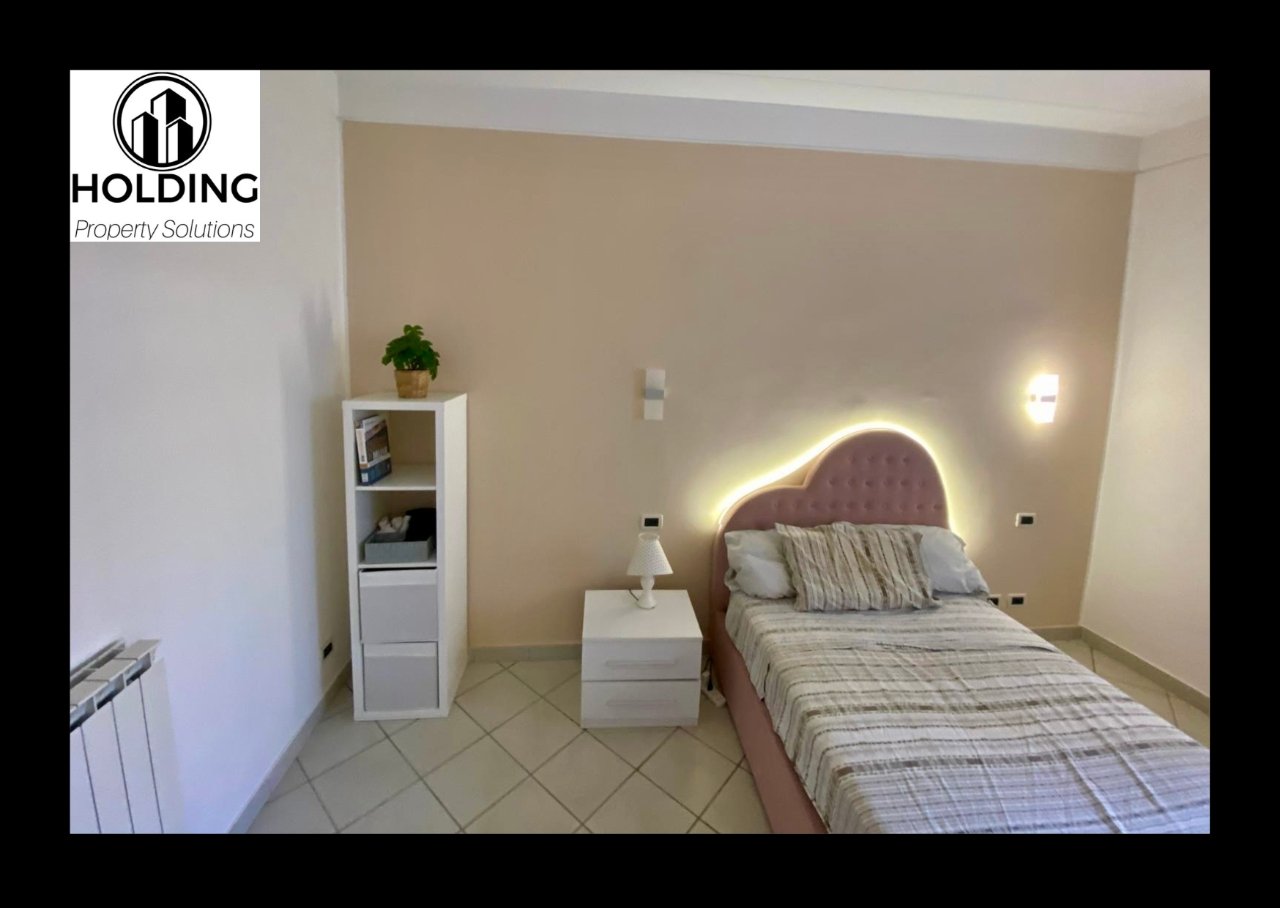 appartamento in vendita a Roma in zona Appio Latino