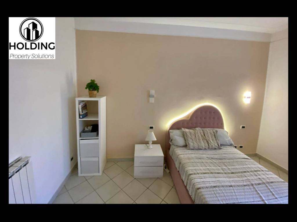 appartamento in vendita a Roma in zona Appio Latino