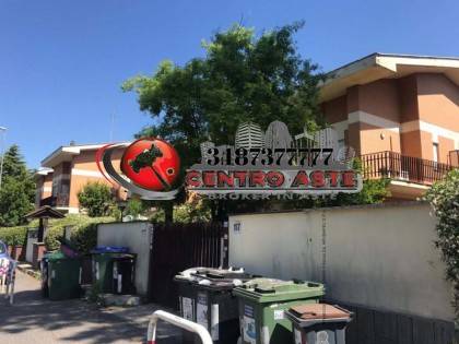 appartamento in vendita a Roma in zona Spinaceto