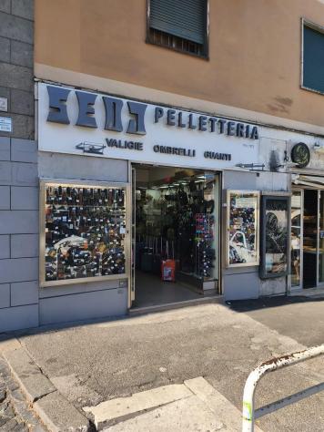 negozio in vendita a Roma in zona Ostiense