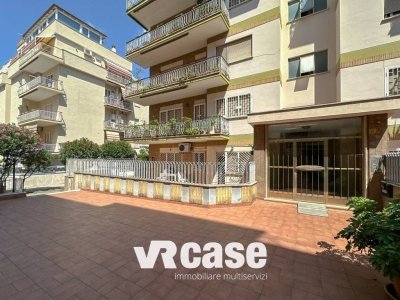 appartamento in vendita a Roma in zona Torre Maura