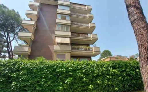 appartamento in vendita a Roma in zona Tor di Quinto