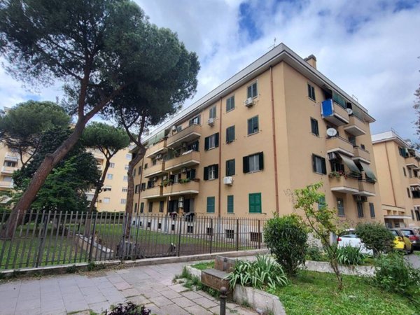 appartamento in vendita a Roma in zona Cinecittà